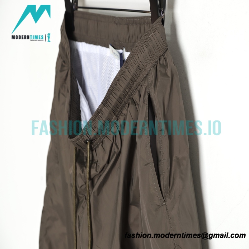 Moncler - White Leather Beach Shorts Pants Moncler - White Leather Beach Shorts Pants